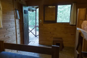 Camping Miami ventana y puerta de las canañas