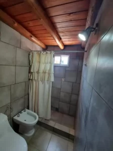 Casa Sara House baño de la casa para 4