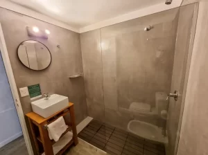 Hostal Las Lucarnas baño