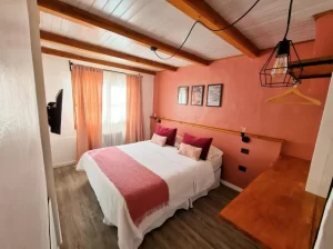 Hostal Las Lucarnas dormitorio