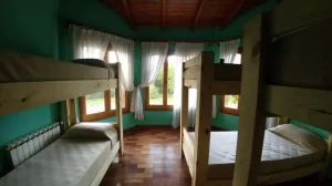 Hostel New Host cuchetas en la habitacion