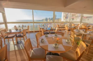 Aparthotel Bristol comedor del hotel