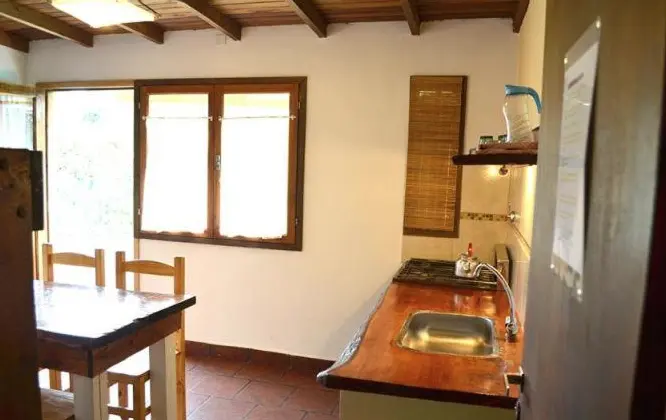 Cabañas Alfa Sol y Mar cocina completa