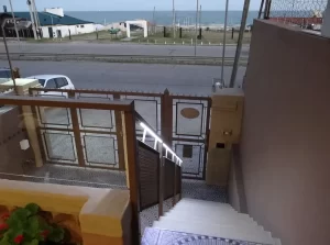 Casa Claremar escaleras de la entrada