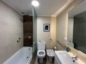 Departamento La Perla I baño completo