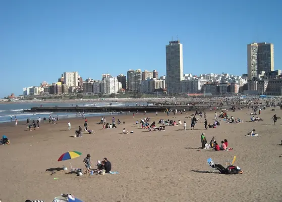Playa Bristol desde el arena