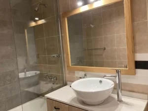 Departamento Guest Patagonia House espejo del baño