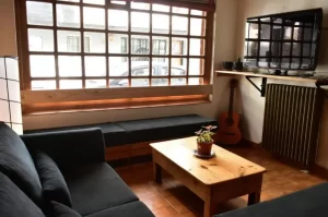 Hostel Cinerama sillón negro