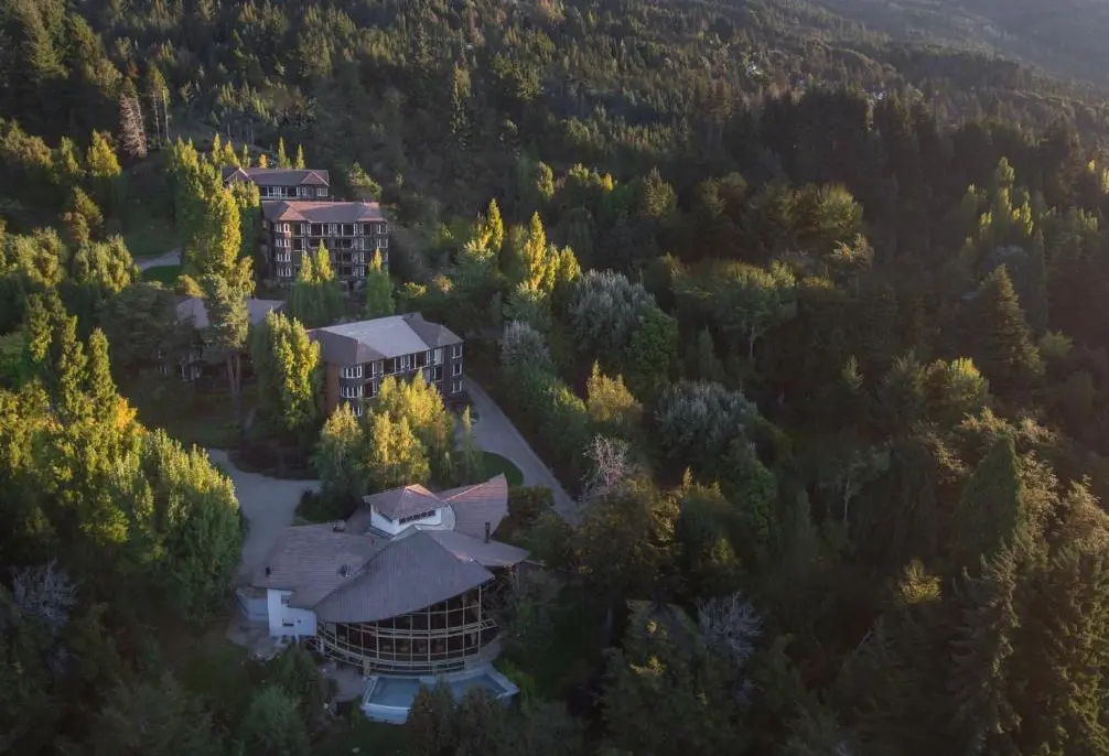 Hotel Design Suite Bariloche desde arriba