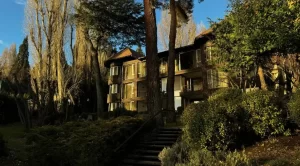 Hotel Design Suite Bariloche escalera
