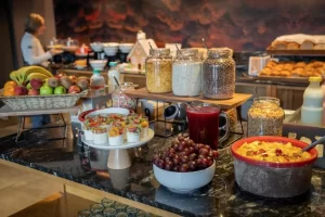 Hotel Hampton By Hilton desayuno