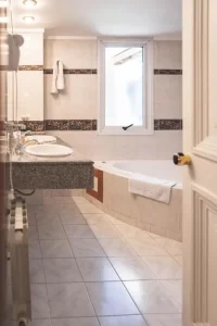 Hotel Patagonia Plaza baño
