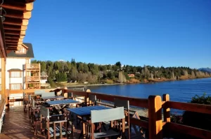Aparthotel del Lago mesas para comer