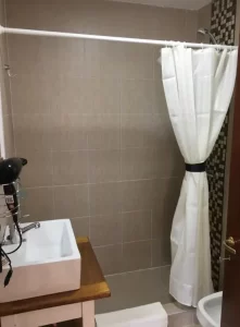 Departamento Go Patagonia ducha del baño