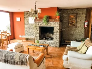 Hostería La Estepa sillones en sala de estar
