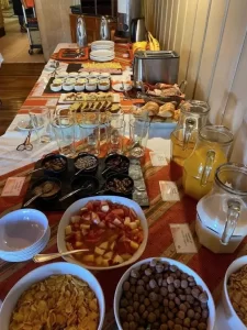 Hostería Suiza desayuno