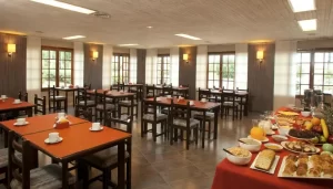 Hotel Bahía Redonda mesas para comer