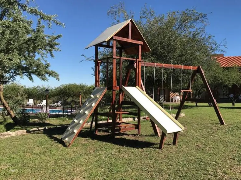 Cabañas Los Espinillos zona de juegos