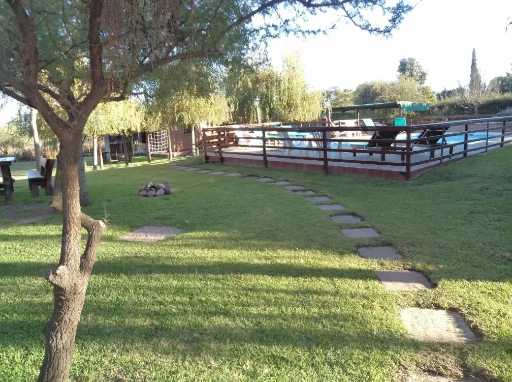 Cabañas Mi Viejo Vicente camino del patio