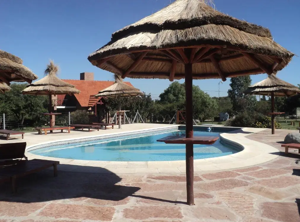 Cabañas Oma Lissi pileta