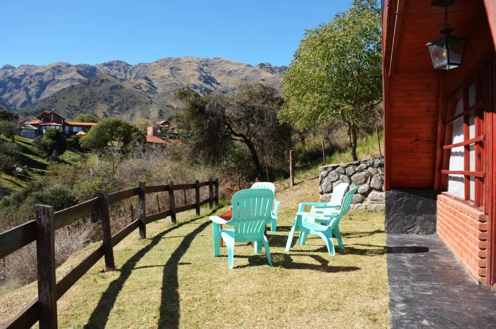Cabañas Rincón de los Duendes sillones afuera