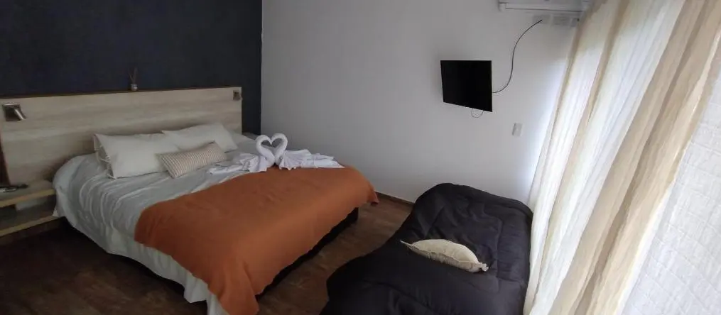 Departamentos Anubis cama doble y cama individual