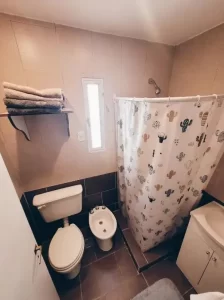 Hostel Chepatagonia baño completo