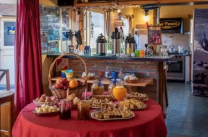 Hostel La Tosca desayuno