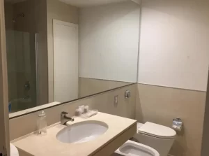 Hotel NH Gran Provincial espejo del baño