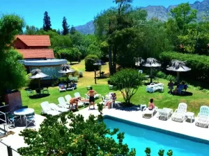 Hotel Paradiso sillones de la pileta