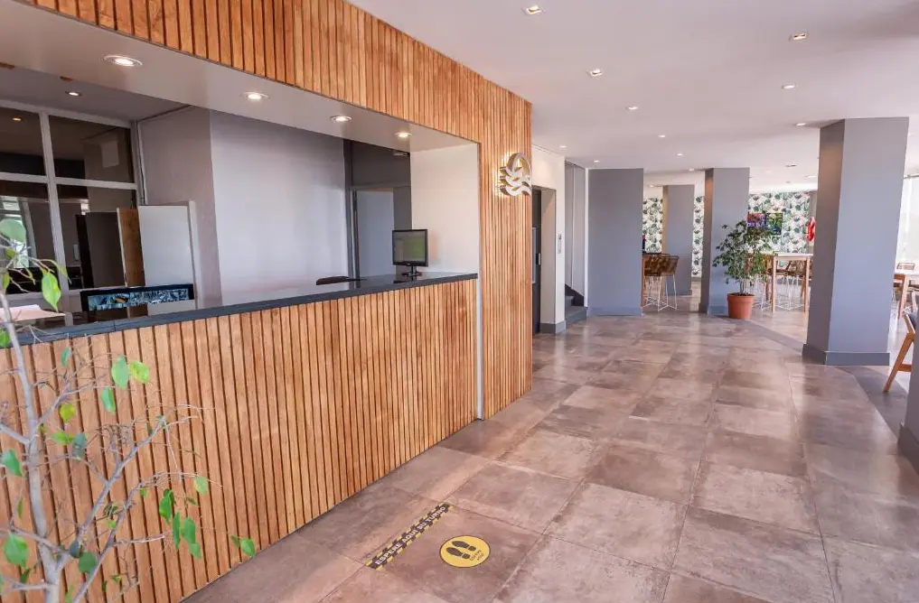 Hotel Punta Piedras recepción