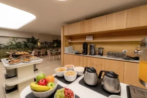 Hotel Sennac desayuno