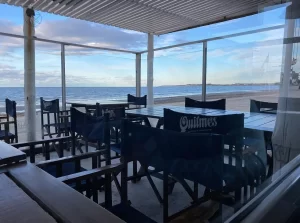 Náutico Bristó de Mar mesas afuera