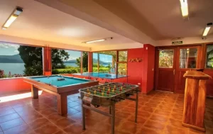 Aparthotel Costa Brava sala de juegos