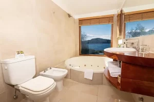 Aparthotel Rochester baño completo