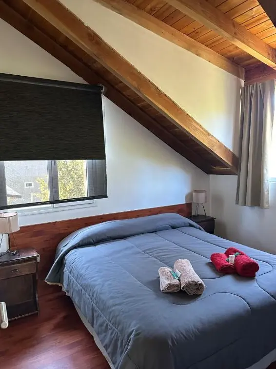 Cabaña Las Luisa cama doble con toallas