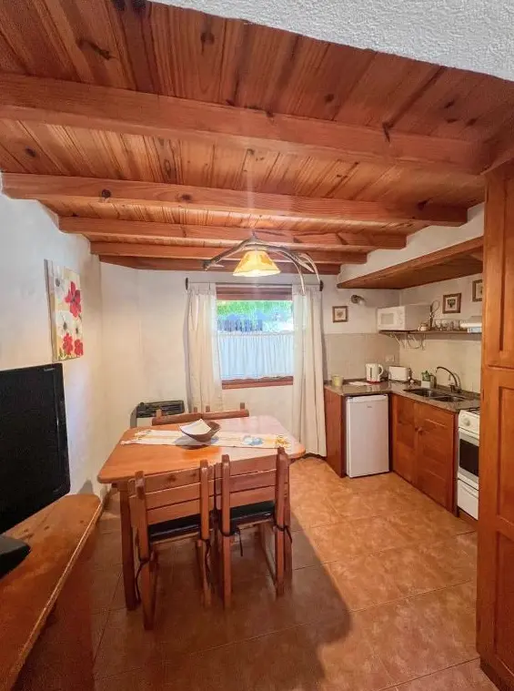Cabañas Arique cocina comedor