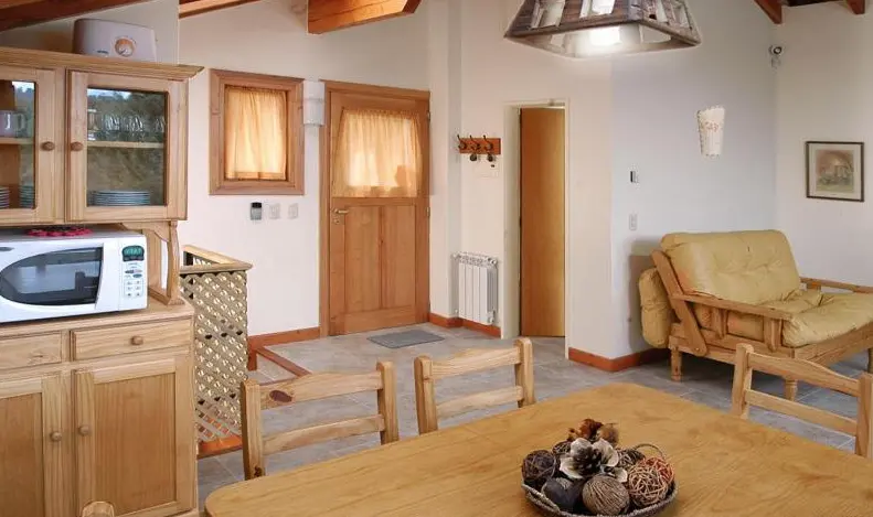 Cabañas Carelmapu mesa de comedor