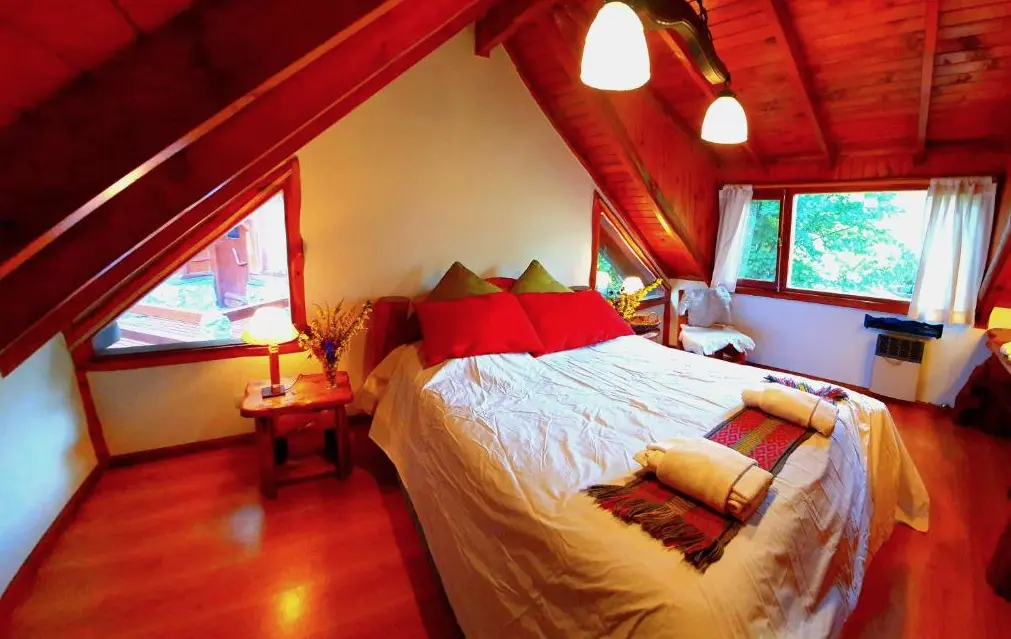 Cabañas Laderas del Campanario cama doble con toallas