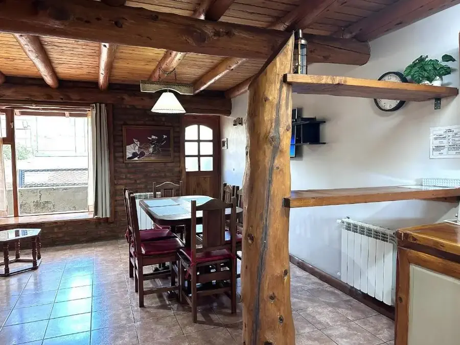 Cabañas Las Nubes mesa de comedor