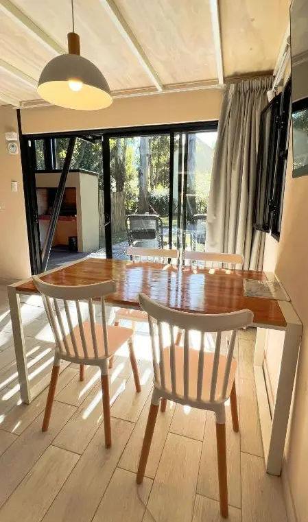 Cabañas Sol de Abril mesa