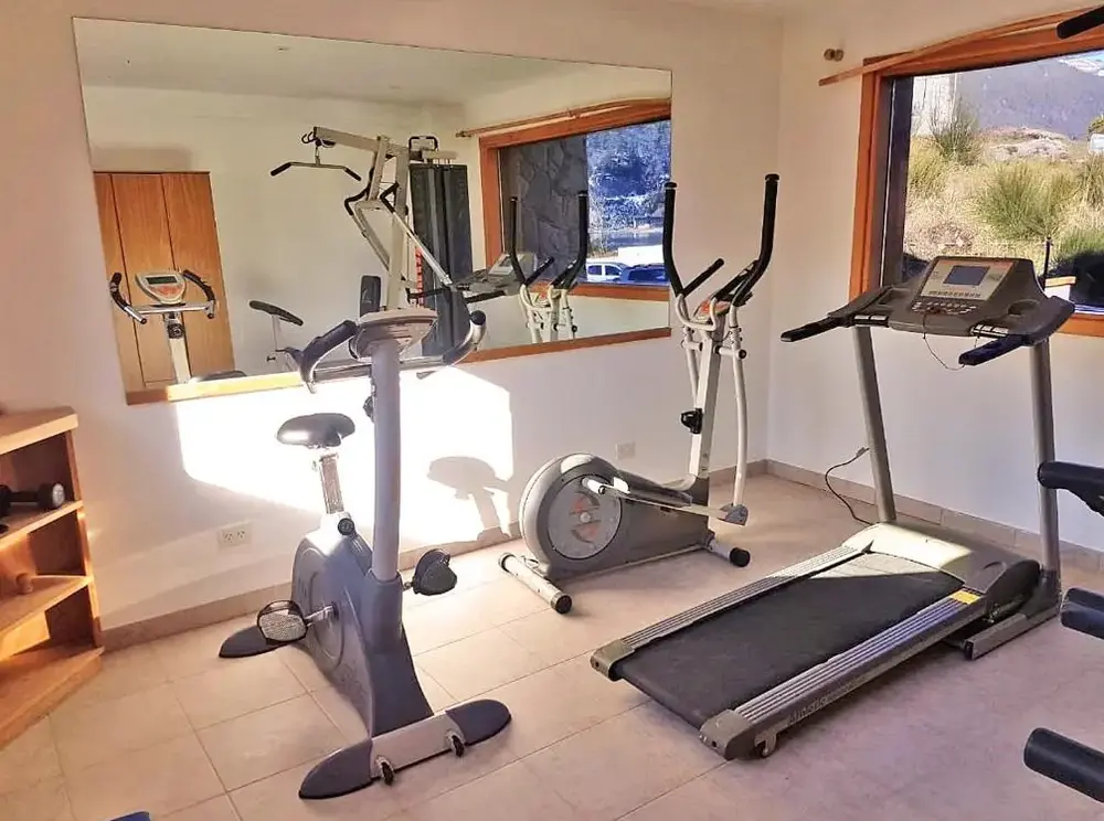 Cabañas del Lácar gimnasio