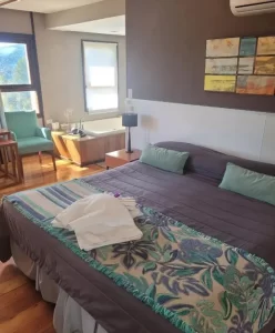 Hotel Bosque del Nahuel cama doble con toallas