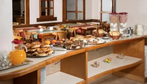 Hotel Cambria desayuno