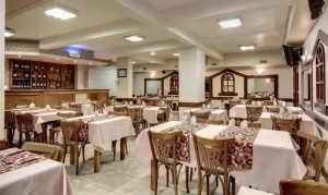 Hotel Cambria mesas para comer