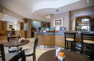 Hotel Carlos V barra