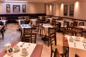 Hotel Crans Montana mesas para comer