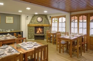 Hotel Intermonti chimenea