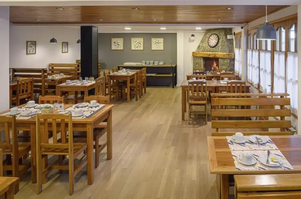 Hotel Intermonti mesas para comer