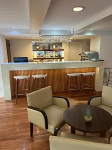 Hotel Kenton Palace barra